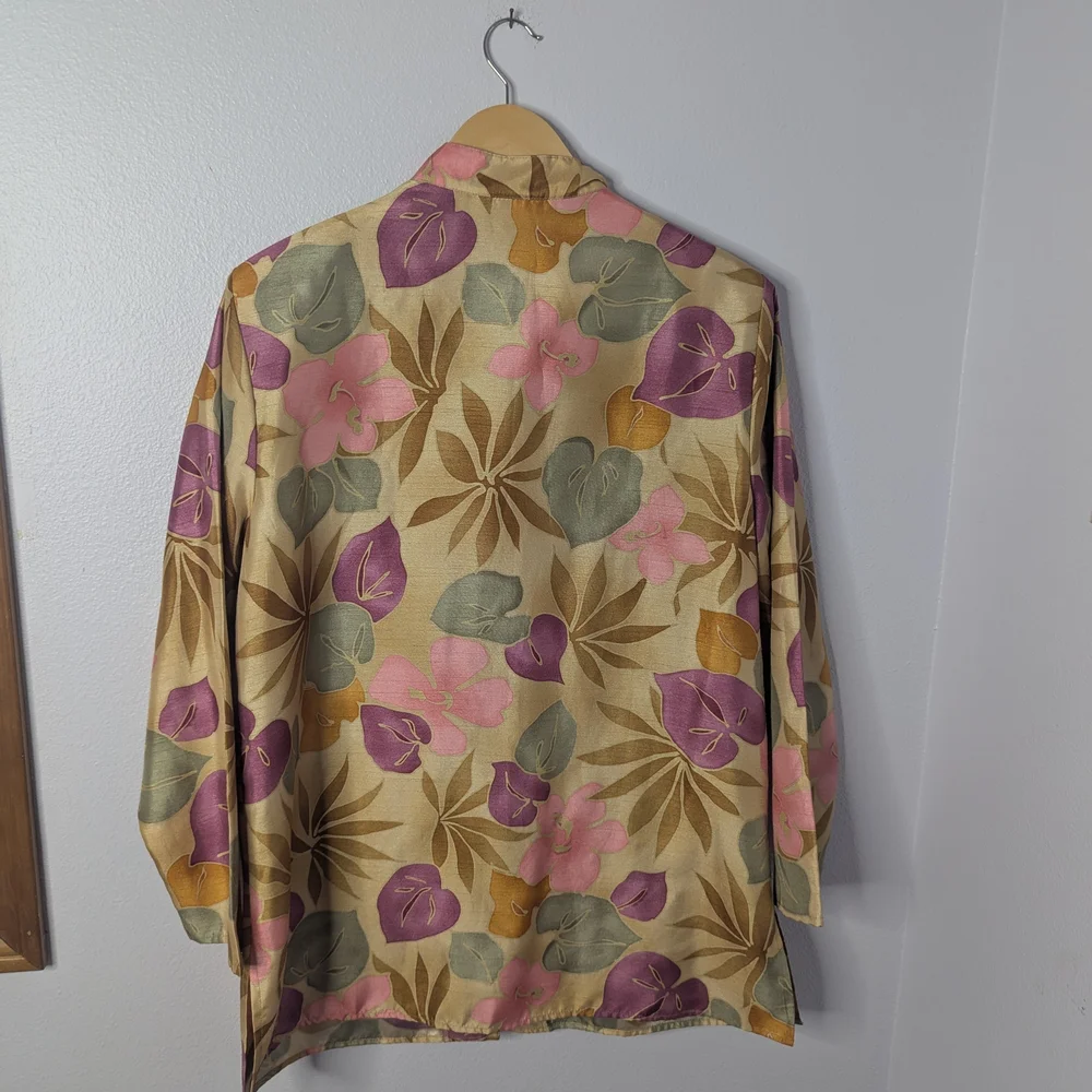 Maggie Sweet Floral‎ Brocade Top with Mandarin Collar